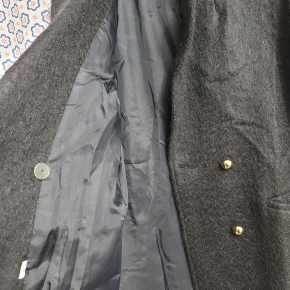 *Vintage*  Wayne Stuart Mohair double breasted womens jacket.  Size 14.  (785) - Picture 3 of 5